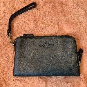 Blue leather coach wristlet 2 pocket